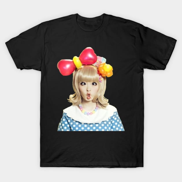 Kyary fishy lips T-Shirt by ichigobunny